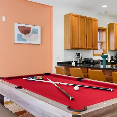 Modern Apt Billiards 1 Private Patio 1 Parking